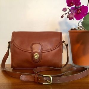 Vintage COACH "Devon" 9908